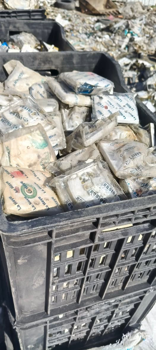 السلام عليكم موجود كهربايات كميه مناسبة سعر البك سويج ٢٥٠ دينار  ***********
