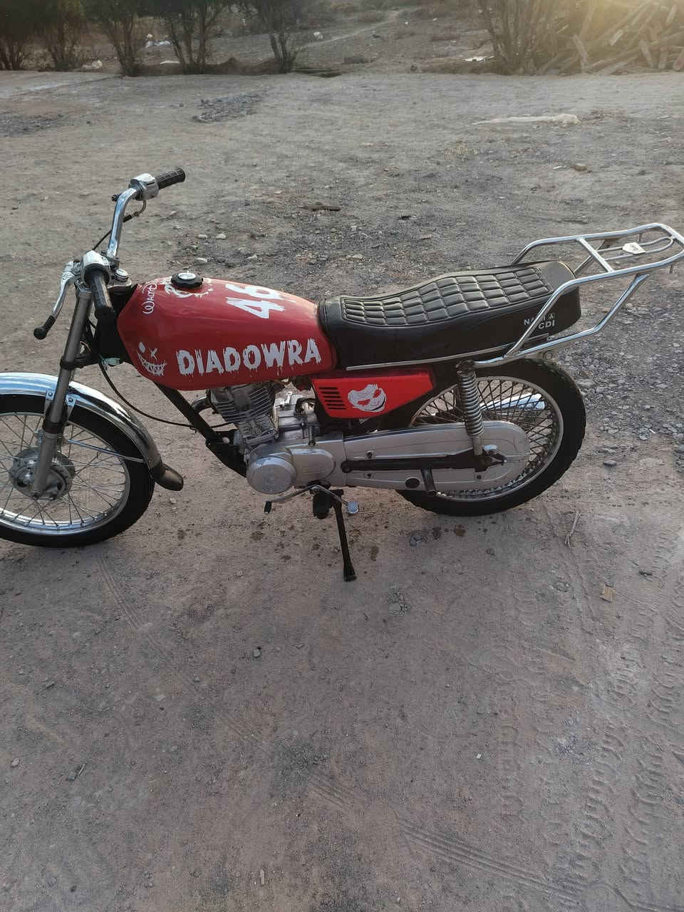 سلام عليكم دراجه كلك موديل 20 مكفوله عشاير محرك مفتوح السعر 375 وبيها مجال المكان قضاء النصر ***********
