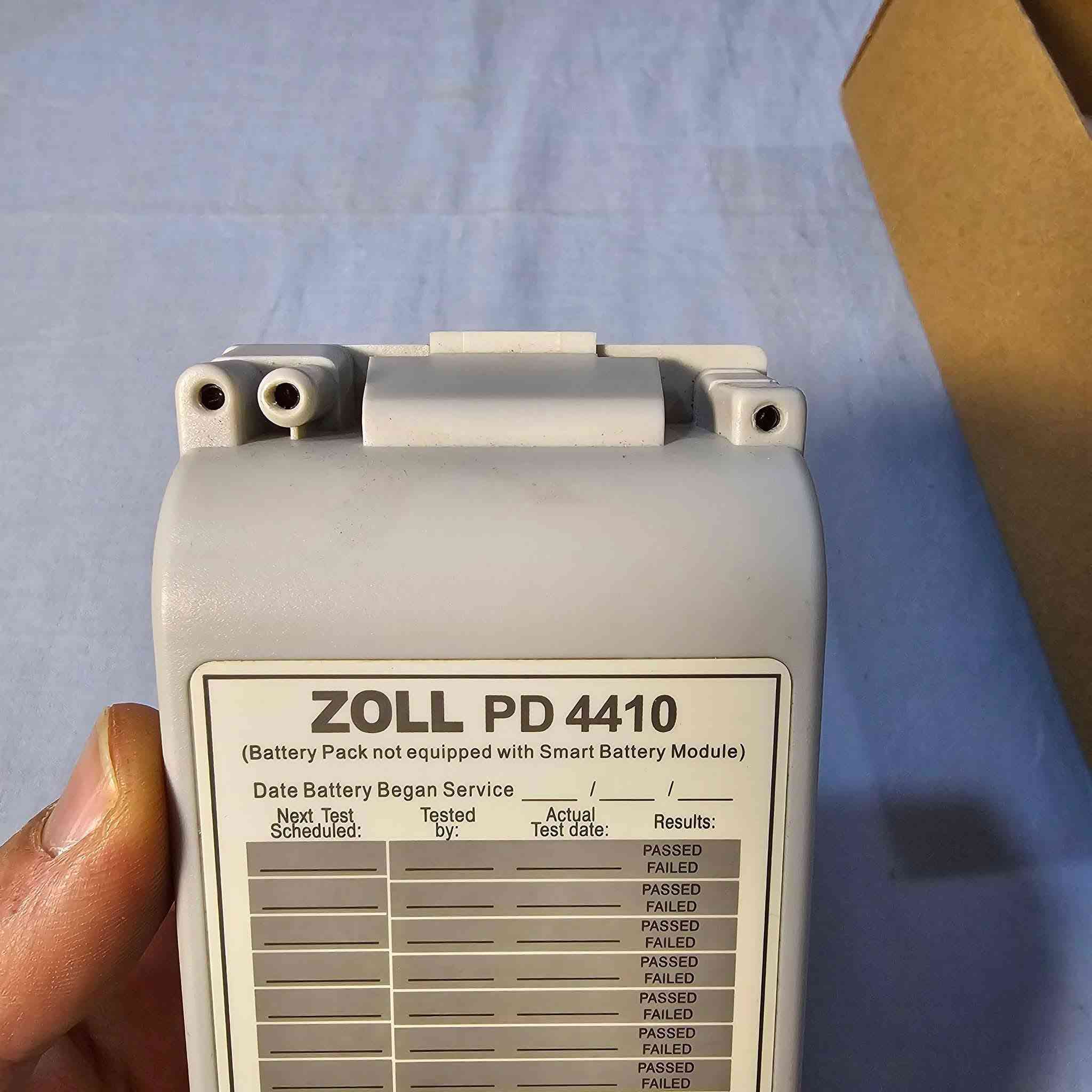 بطارية ZOLL Smart Battery الأصلية – صناعة أمريكية ..

متوفرة بطارية ZOLL Smart Battery الأصلية المخصصة لأجهزة ZOLL الطبية، تتميز بجودة تصنيع عالية واعتمادية ممتازة للاستخدام المهني والطبي. مزودة بنظام ذكي لمراقبة حالة البطارية ومدة التشغيل المتبقية، مما يساعد على ضمان الأداء المستقر والآمن.
✅ أصلية 100% – صناعة أمريكية
✅ نظام Smart Battery لمراقبة الأداء والحالة
✅ موثوقة وعالية الكفاءة
✅ مناسبة لأجهزة ZOLL الطبية
✅ جودة تصنيع احترافية من شركة ZOLL Medical
💰 سعرها في العديد من مواقع البيع العالمية يقارب 200 دولار أمريكي.
🔥 السعر لدينا فقط ٤٤ الف دينار عراقي والتوصيل مجاني لكل محافظات العراق..


**إذا كنت صاحب هذا الإعلان وتريد حذفه لأي سبب، رجاءا أرسل رسالة إلى الدعم الفني**