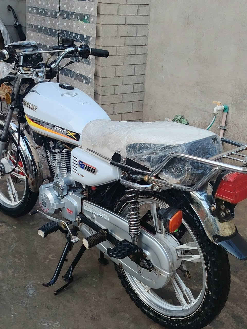 دراجه سافين ٢٠٢٣ محرك كبس شرط النضافه السعر ٥٢٥ وبيها مجال الرقم ***********
