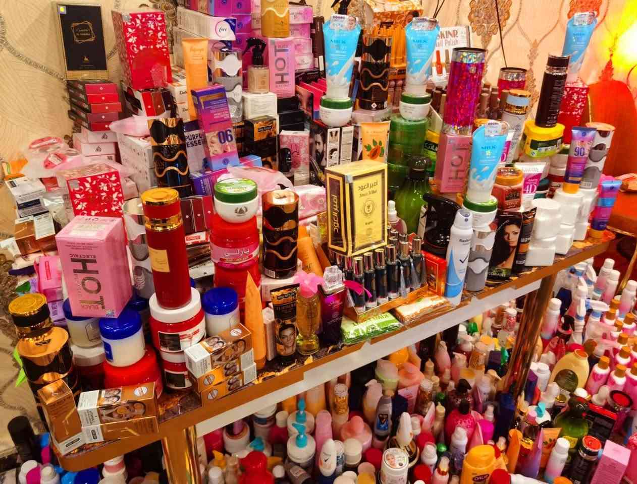 تعزيله كوزمتك الف و٣٠٠ قطعه سعرمليون***********
