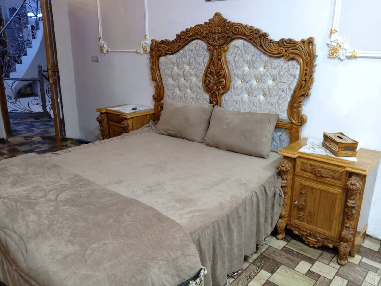 غرفه تزكام
نظافه 100/100
سعر 3 ملاين وبيه مجال 
رقم الهاتف : ***********
