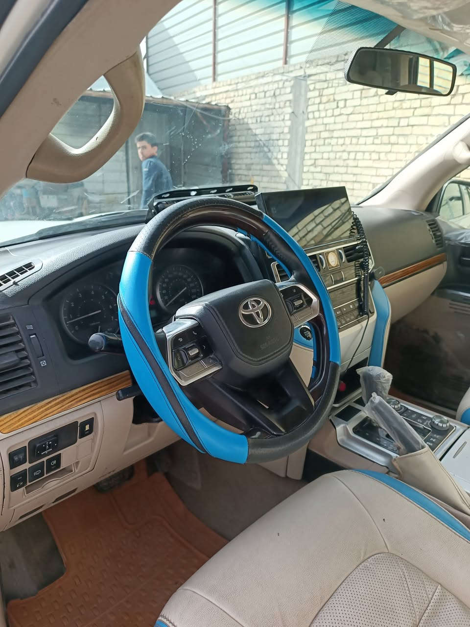 سياره لاندكروز 2009 محدثة 24 داخل وخارج   رقم بغداد الموقع بابل لاستفسار على الارقام ***********
***********
