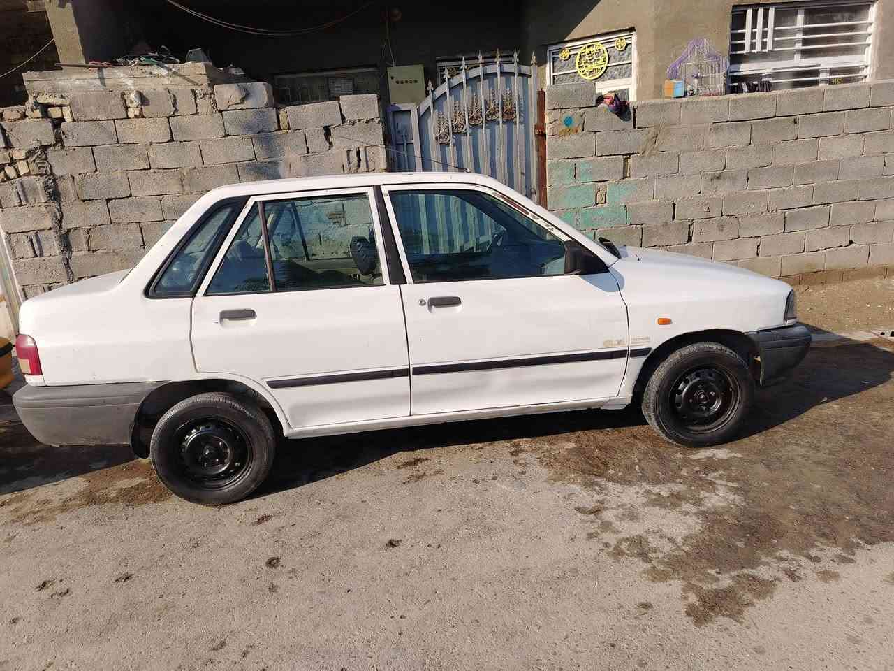 سلام عليكم سايبه للبيع موديل 10 رقم بغداد نكليزي باقي عله الستلام شواصي بلاديه مصفره غرامات شرط تحويل السعر 28 وبيه مجال بصيط مكان بغداد حي النصر رقم الهاتف (***********
