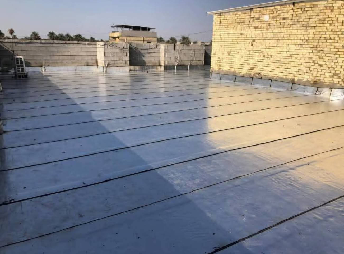 مستعدون تجديد وادامة وصيانة السطوح بكافت العوازل من ماستك وزفت وبرايمك وفلانكوت ويزوكام صيانه عامه للسطح نعمل داخل البصره فقط للتواصل ***********
