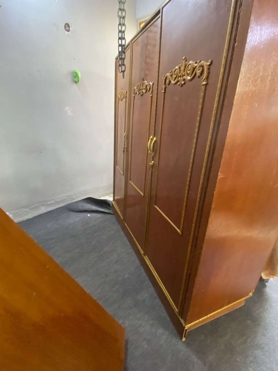 كنتور 3 أبواب سعر 150 $***********
