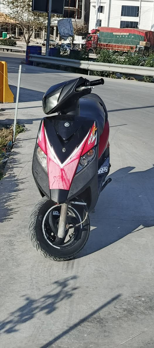 سلام عليكم ثعلب للبيع الدراجه نكره كل وقت او هندر واحد الدراجه كفاله عام من كلشي شلعه ومعدل وبيه رون مخيف بيه صلنصه رياضي او كلجات امامي خلفي رياضي او بيه تزويد خفايف مكاني بغداد سبع ابكار تواصل واتس اب ***********
