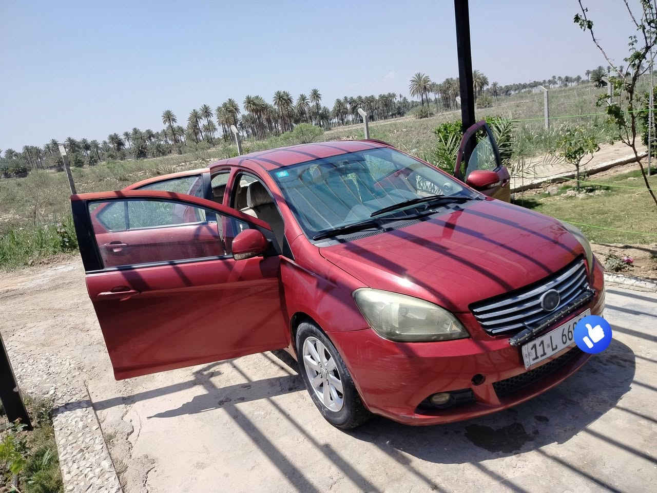 #للبيع_اومراوس

كريت ول فولكس _ Great Wall Voleex C30 

 موديل 2012، السيارة باسمي.

السيارة جانت تشتغل طبيعي، بالليل طفيتها، الصبح صارت 
تدور (ستارتر) لكن ما تشتغل.
بس تدير تريد تاخذ وتطفى 
 

بدلت:
- فيت بام
- النوزلات
- حساس الإكزوز
- مجاول
 النوزلات
-  بطارية جديدة بعدها بالكارتون

وما زالت نفس المشكلة، يمكن مجرد فيوز أو شغلة بسيطة، وأنا ما عندي وقت أركض وراها،عندي دوام وتاركها
 لذلك قررت أبيعها بهالحالة.

اللي عنده خبرة أو يعرف يصلحها يتفضل، 
مكاني بغداد الدورة 
***********

 38 والسعر .
