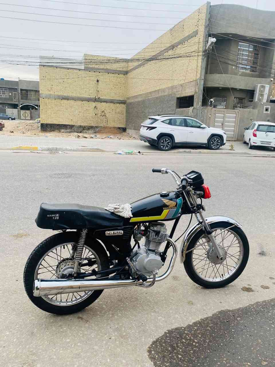 سلام عليكم للبيع دراجه اربعه كير كلك دراجه كلشي نضيف بيه محرك مكفول جديد غراض جديده بيه سعره350بيه مجال مكاني كربلاء حي نصر


**إذا كنت صاحب هذا الإعلان وتريد حذفه لأي سبب، رجاءا أرسل رسالة إلى الدعم الفني**