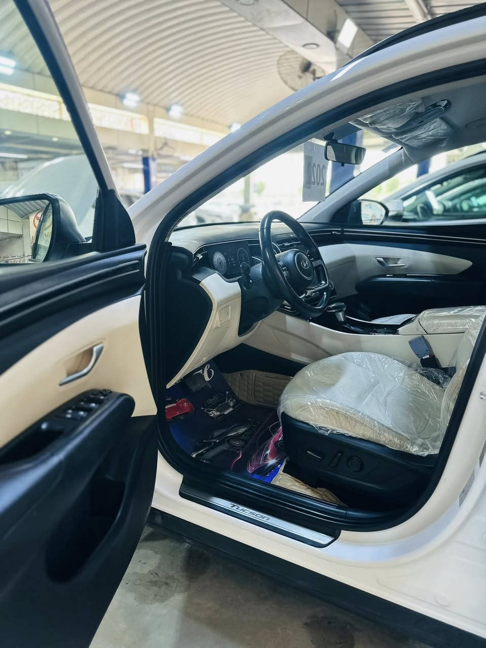 معرض قلعه أربيل لتجارة السيارات الحديثة
                         الموقع. بابل     طريق حله نجف 

توكسان   TUCSON    رقم بابل

موديل 2024         خليجي    السعر 213

   المواصفات               الكفاله عامه جديده 

 بصمه              

شباك لد  

دشبول ديجتال 

برد. خلفي 

لايت عدسات زنون 

 سايد بريك بصمه 

 تحكم ستيرن فول

 شاشه كبيره  بلادي ابل كار بلي

كروز سرعه Cruise 

مانع انحدار 

👍  حساس خلفي 

👍حساسات امامي 

👍كشنات  كهرباء عدد2

👍 دشبول 3. اللوان 

👍 بصمه ابواب

👍 دبل ايرباك 

👍 اشاير ترحيب   

👍شحن لاسلكي 

👍نظام تشخيص العطل عن طريق الشاشه 

👍محرك cc2000 

👍كامره خلفيه دواره  

👍5 ويل كب  حجم 18

👍للاستفساراكثر اتصل على الأرقام التالية

    *************.  مصطفى المسافر 

 ***********مقتدى المسافر

* ************ احمد المسافر
