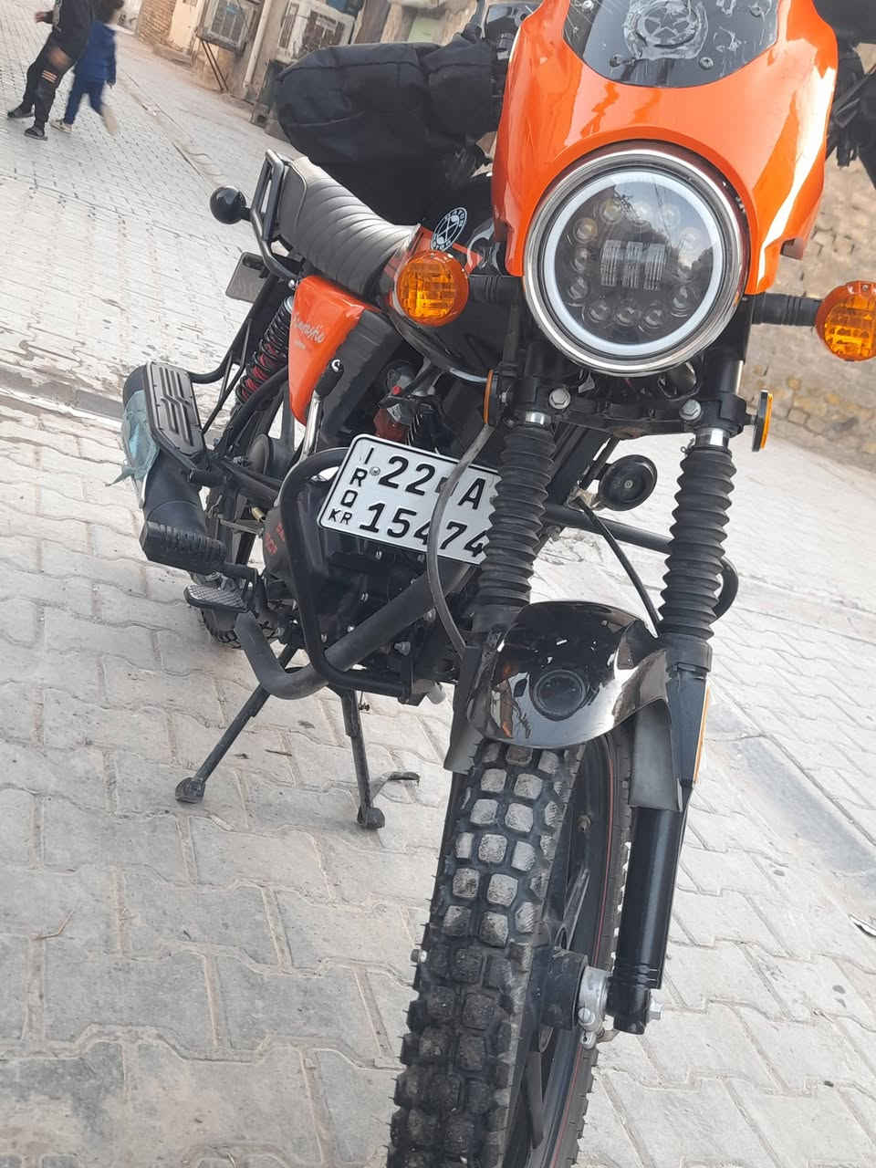 السلام عليكم البيع دايوان جبلي موديل 25  شهر 9  مرقمه أربيل أسنويه بسمي المكان بغداد  ***********،،،   ***********
