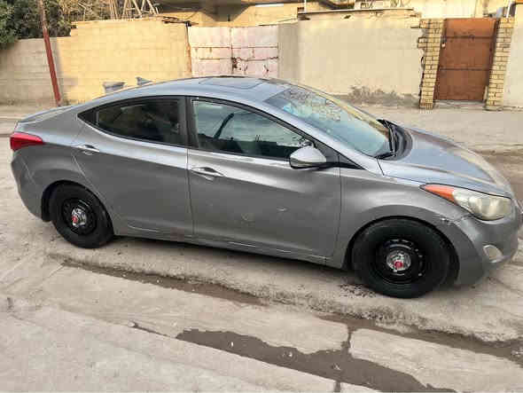 النترا 2013 
امريكي لمتد 
المواصفات 
فتحه سقف
تحكمات استيرن 
اشاير بالمري 
مانع تزحلق 
نضام ECO
هيترات بالكشنات الاماميه والخلفيه 
كشن السائق كهرباء
بيها قطعتين صبغ فقط جاملغ وباب 
السياره ليبل واحد بدون تبديل 
السونار بالمنشور 
تبريد صدر كير محرك خير من الله 
محرك 1800
رقم بغداد 
مكان السياره بغداد الدوره 
السعر 107 وبيها مجال
رقم الهاتف *********** بغداد
