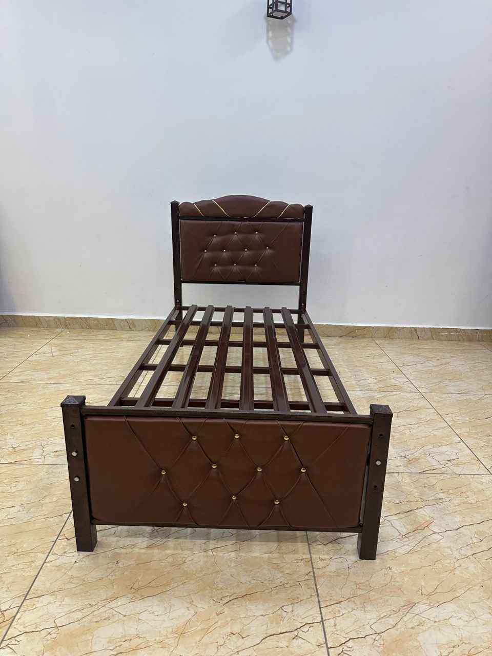 سرير حديد نفر جلد 

قياس 90*190سم بغداد, العراق


**إذا كنت صاحب هذا الإعلان وتريد حذفه لأي سبب، رجاءا أرسل رسالة إلى الدعم الفني**