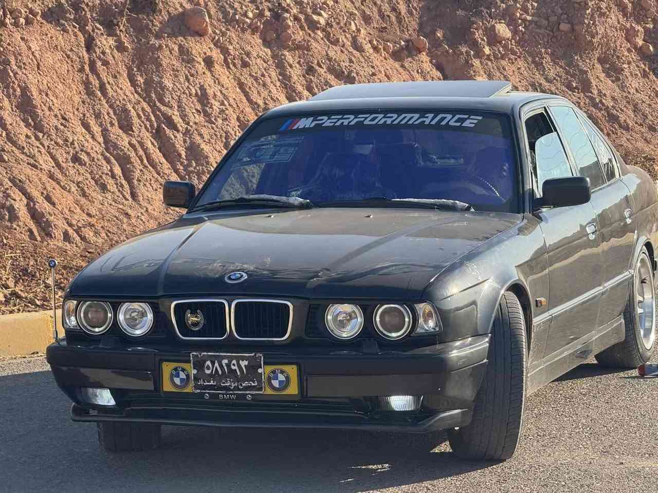 سەرەتا بەناوی خوای گەورە و میهرەبان bmw 525i گێڕ تۆماتیک فوول مواسەفات مۆدێل 1992 ئاڕم هەولێرە پاکانە و هەموو شتی بۆ کراوە بە شەرتی غرامە گێڕ و مەکینە و تەقەو ڕەقە بەشەرت سڵایت شاشە ئایپات چوار جام کارەبا بۆنیت گەورە پێش گەورە تەبریت مەرکەزی تەبریت لەسەر سویچ سارد و گەرم کارەبای و گشت گیانی مەزبووتە ویل 17 M لایت ئەڵقە سەیارەکە حیزامە بۆ جوانی بێ دەعم بێ لێدران هەتا بڵێی شتێکی جوان و پاکە ماڵی دۆستە بۆ زانیاری زیاتر پەیوەندی بکە ژ.م *********** كويسينجاك, أربيل
