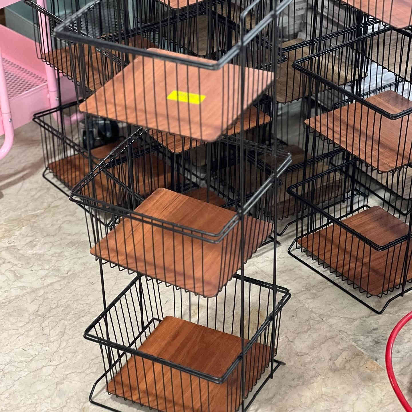 اللهم صل على محمد وال محمد 
#جديدنا_في_
#مجمع _ الرحمه 
سله خضروات معدن  🏅 
السعر / 7000
 توصيل فقط الاحياء القريبه  
 💗العنوان 📋 كربلاء/ سيف سعد شارع السوق الرئيسي مقابيل ماكولات ابوغيث اواولاد خصاف
☎️ للحجز يُرجى إرسال العنوان ورقم الموبايل على  الخاص او الاتصال بالرقم ***********   متوفر( فايبر - وتساب)
