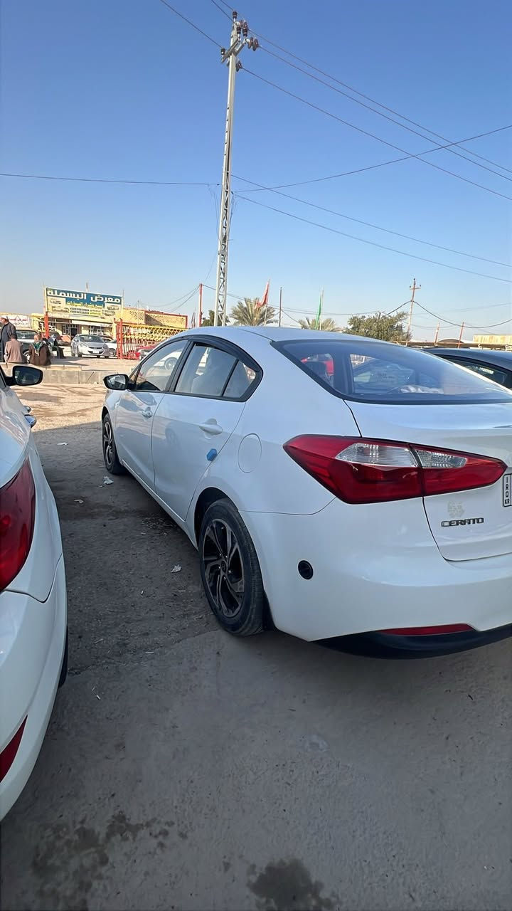 السلام عليكم سيراتو 2014 وارد خليجي محرك 1600 دوش كير حداديه تبريد محرك كله جاهز السياره ماعايزه برغي منضومه غاز زنون اشاير مري شاشه كامره لد امامي تحكم ستيرن السونار موجود بل منشور رشات بصيطات بدون دواخل السعر 112 وبيها مجال حك الجيه مكاني نجف /رقمي/ ***********
