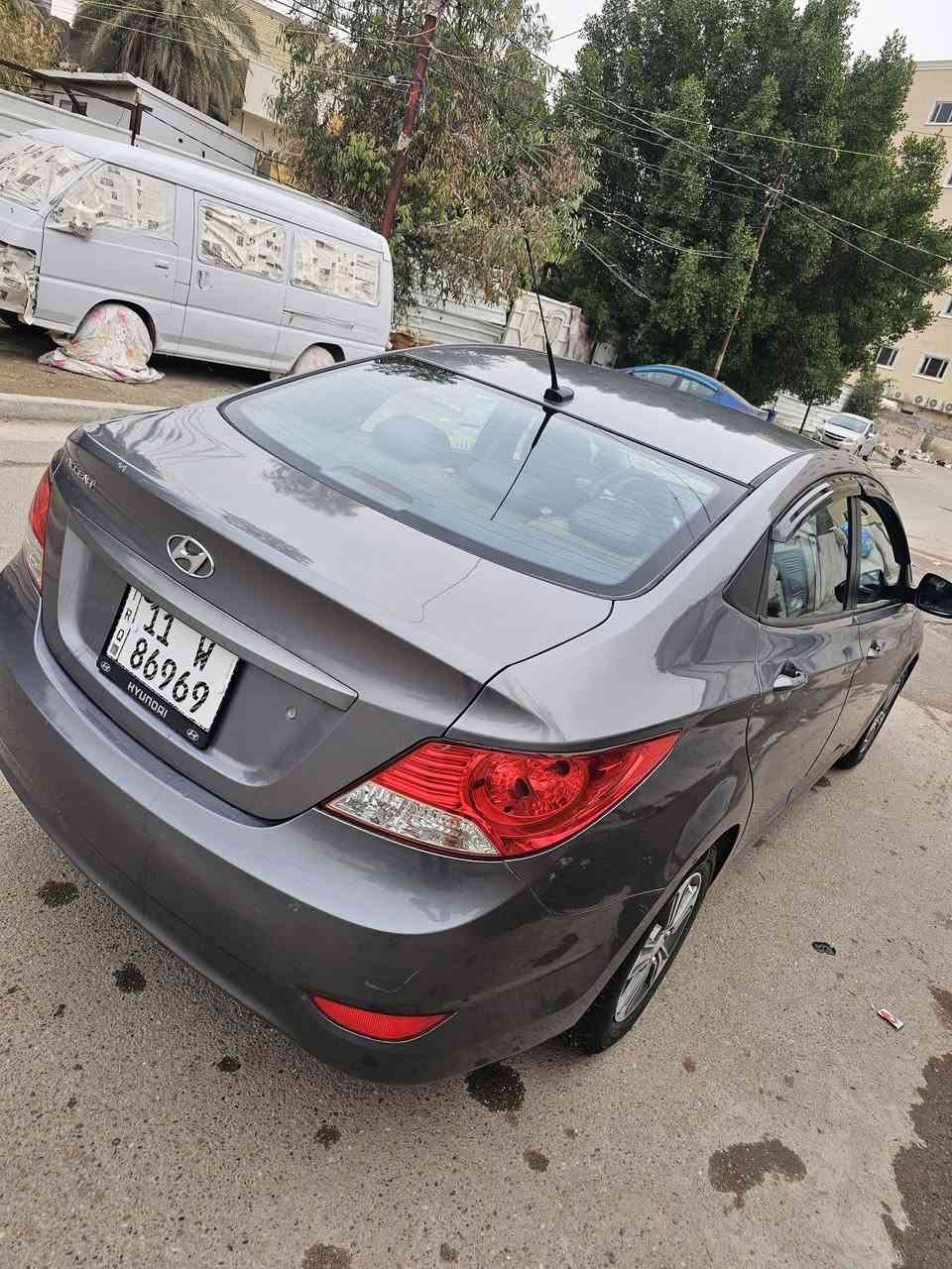 السلام عليكم للبيع اكسنت موديل 13 ماشيه 90 الف وارد أمريكي 
قطعتين صبغ ماشيه 90 الف رقم بغداد دولي بسمي تحويل مباشر السيارة جديده وجاهزه من كلشي تخم تاير جديد حداديه جديده تبريد شغال مكاني بغداد العامريه 
السعر 97 اتصل *********** واتساب
