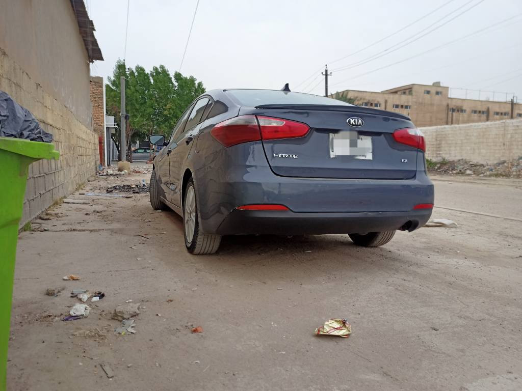 فورتي امريكي ضربه خلفيه .  تقرير موجود صندوق وجاملغ بارد تصليح الوارد  ، بيهه قطع صبغ وتلحيظات بسبب لونها يجرد. محرك وكير مكفول  نظيفه وماشيه 73 الف ورقم بغداد باسمي تحويل ثاني يوم . ايرباك سليم غرفه وارضيه مدوشمه والشاشه اندرويد . تايرات جدد. اتصال *********** بغداد الكرخ سعر 95 وبيه مجال . بغداد, العراق
