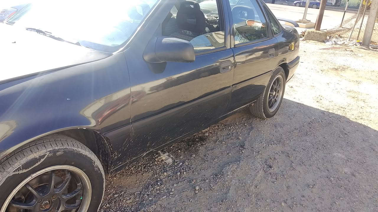 اوبل فكترا موديل 93 محرك 1800 جديد كير عادي رقم بغداد دولي انكليزي تخم تاير صدر  أمامي خلفي جديد سياره حلوه دواخله جدد  السعر 30 الإتصال ***********
