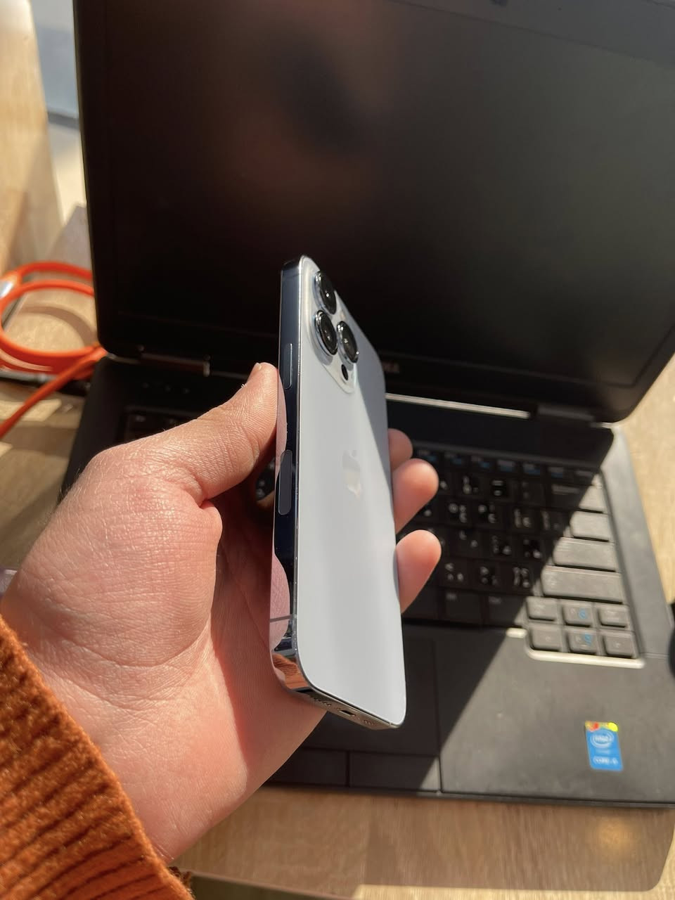 ١٣ برو 
ذاكره ٢٥٦ 
بطاريه ٨٦ بلادي🔋
نظافه ٩٩٪؜
الجهاز وتر بروف ميعبر هو 
للاستفسار خاص او اتصل 
***********
