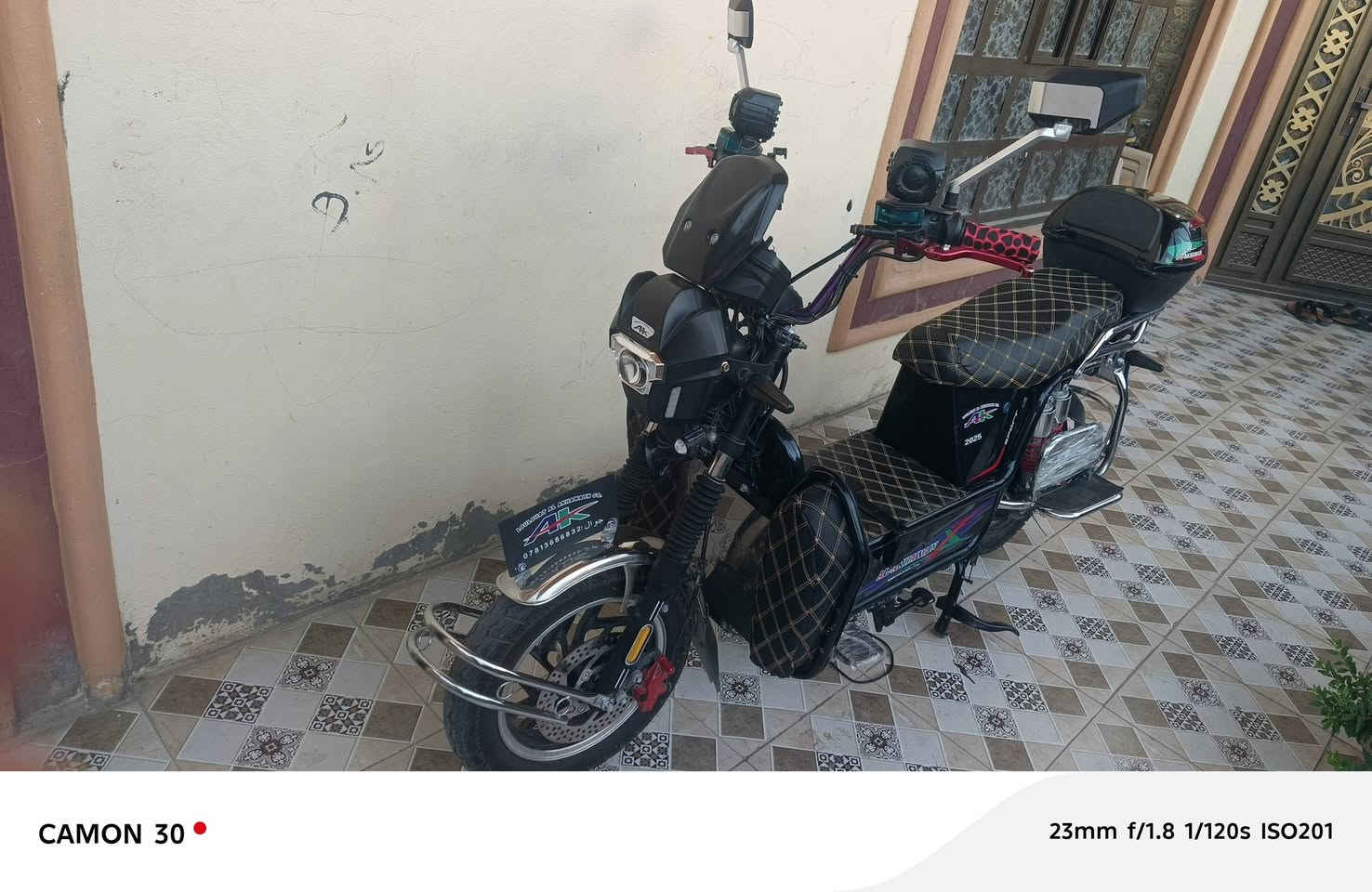 دراجه شحن جبلي 25 (بطاريات 48 امبر عدد 6 )كلهن 10 

سعره 600 وبيه مجال
ملاحضه السماعات عاطلات وخرتهن
يعني الدراجه بدون سماعات  
(***********)
