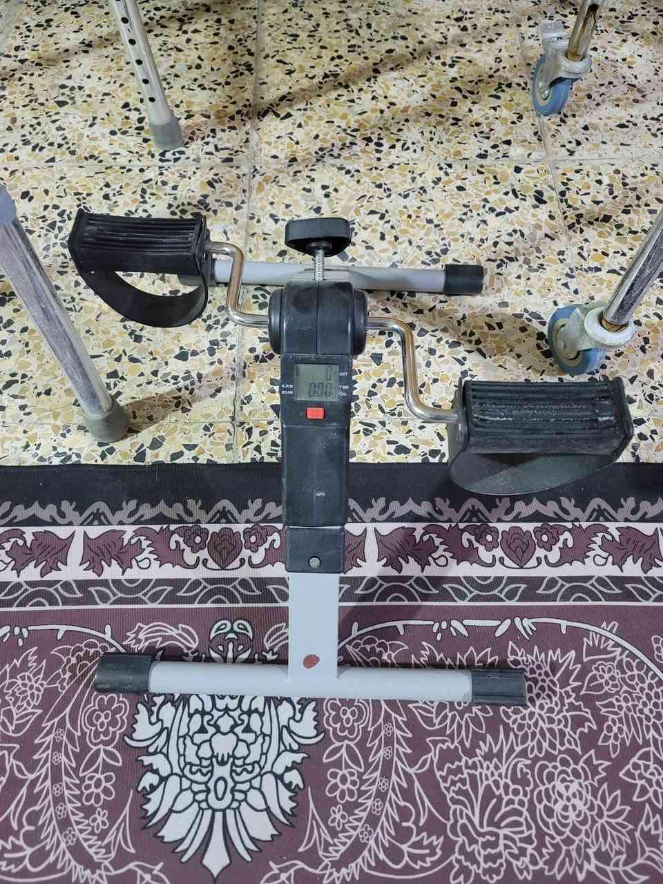 اجهزةطبيه كرسي وعربانه ذوي الاحتياجات الخاصه للاسفسار ع الرقم ***********
