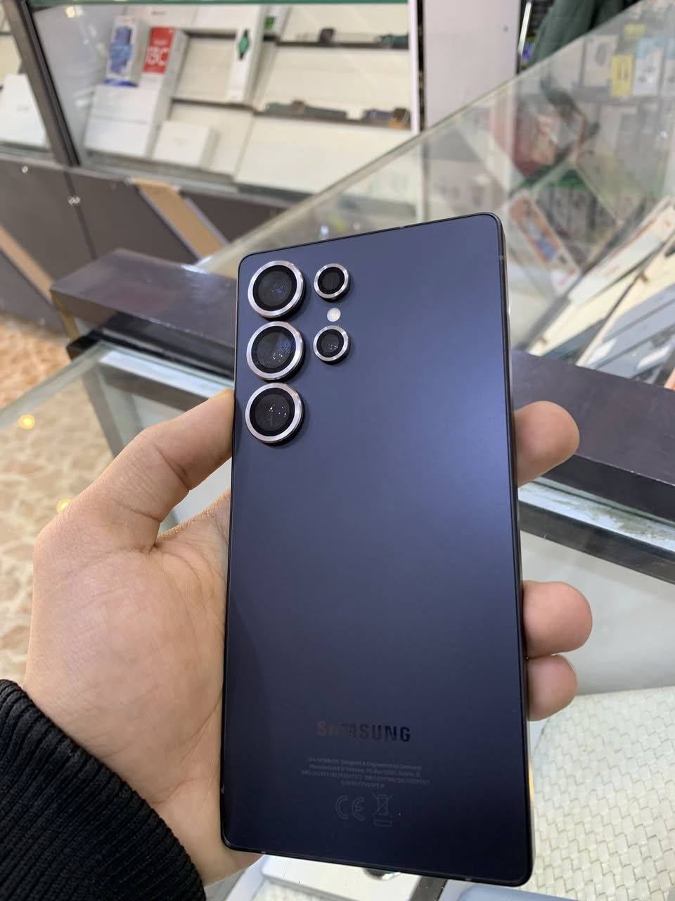 S25 ultra
داخل الضمان 
ذاكرة 256
الجهاز مستعمل شي قليل نضافة 99%

العنوان سامراء / حي الضباط الأولى /مقابيل سوق الضباط الكبير 
مركز زيد للإتصالات 
للاستفسار والتواصل واتساب أو  على الرقم 
*********** 📱📞
