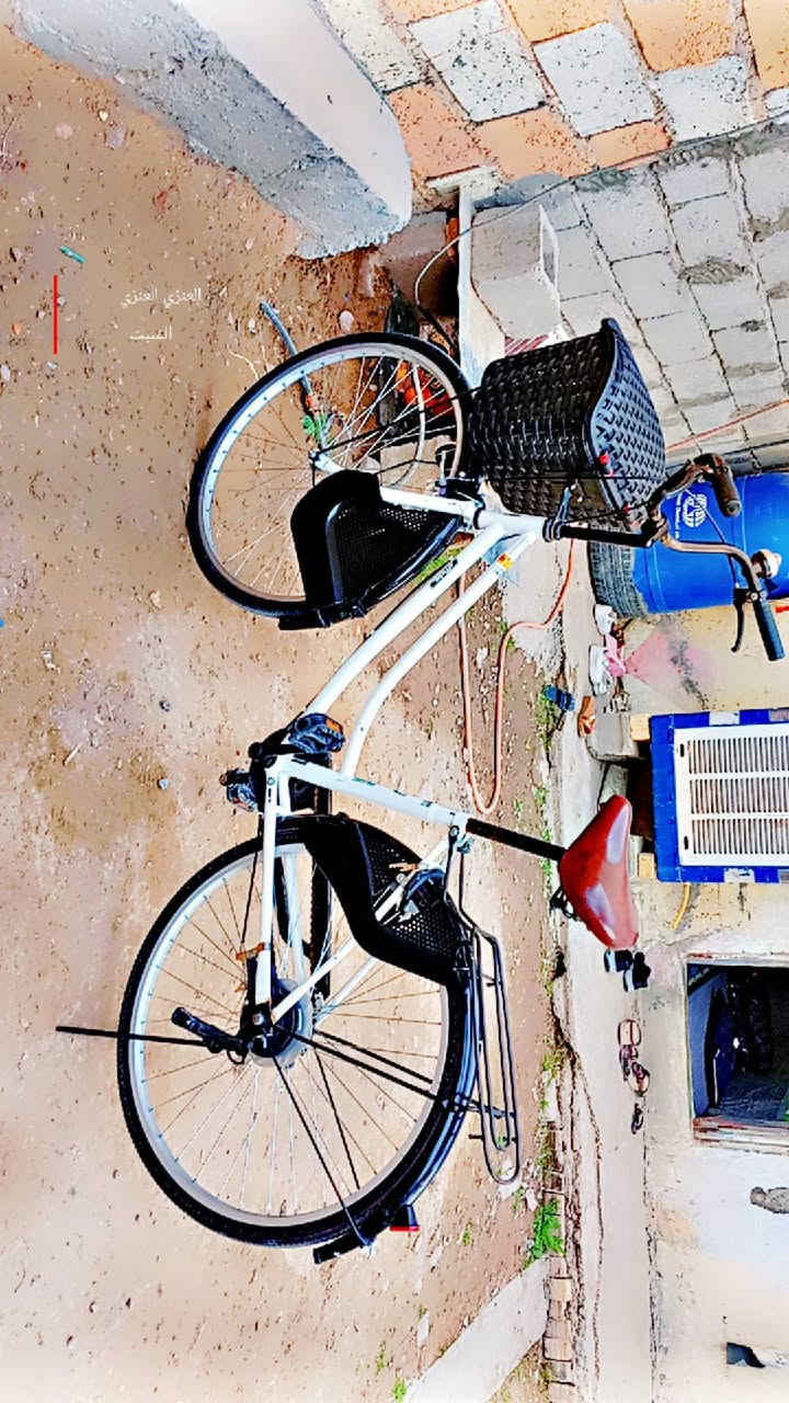 السلام عليكم
بايسكل نضيف الحجم 26 اللون ابيض 
بايسكل شركه مكفول مختم مطابق 
لشه ووياله عدلات مطابقات 
السعر خاص او اتصال
العنوان بعقوبة التحرير 
***********
