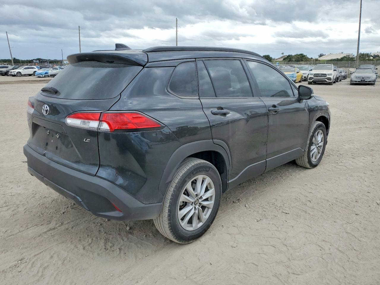 🚨 تنويه مهم
هذه السيارة معروضة في المزاد الأمريكي 🇺🇸
والمزايدة والشراء تتم عن طريق مكتب الباخرة للمزادات 🇮🇶
🔥 تدخل بكتاب الشهداء
───────────────
🚗 نوع السيارة:2025 TOYOTA COROLLA CROSS LE
📅 تاريخ المزاد:الثلاثاء 03-03-2026
💰 السعر: يتحدد داخل المزاد
📊 الممشى:18876 ميل فعلي
🛠️المحرك: 4 سلندر / 2 لتر
───────────────

🔥 مجاناً مجاناً مجاناً
📄 تقرير كارفاكس مجاني بدون أي مقابل
───────────────

🚗 سحب السيارة خلال 24 ساعة من وقت التسديد
💸 حسابات مخفّضة وعمولات أقل من السوق
───────────────

🚢 الشحن متوفر من:
🇺🇸 🇨🇦 جميع الولايات الأمريكية والكندية
➡️ شحن مباشر إلى العراق
➡️ العقبة – جبل علي – ميرسين
───────────────

🛃 تخليص كمركي كامل من ميناء أم قصر
🏔️ تخليص كمركي إلى إقليم كردستان
🇯🇴 شحن مباشر إلى عمّان (العقبة)
🇹🇷 شحن إلى ميناء ميرسين – تركيا
───────────────

🏢 فروع الشركة:
📍 الفرع الأول: بغداد – السيدية – الإعلام
📍 الفرع الثاني: الإمارات العربية المتحدة – الشارقة – الصناعية 4
───────────────

👥 مجموعة البيع والشراء:
https://www.facebook.com/share/g/17pXXBgeeU/?mibextid=wwXIfr

───────────────

🎵 TikTok:
https://www.tiktok.com/@al_bakhera?t=8qGOLioZlVE&_r=1

───────────────

📞 للاستفسار والتواصل:
+9647739115599


**إذا كنت صاحب هذا الإعلان وتريد حذفه لأي سبب، رجاءا أرسل رسالة إلى الدعم الفني**