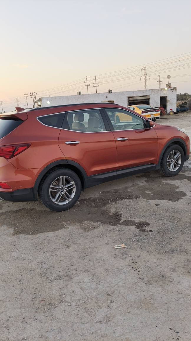 سلام عليكم 
سنتافيا وارد امريكي 2017
حـره سنويه 28 
الحادث بأمريكا فقط محرك 2400. GDi
مواصفات.
فورويل +تحكم استيرن+شاشه+كشن كهربائي+مانع انزلاق
ماشيه.84
مكان. ناصريه 
سعر.138
للاستفسار.
*********** ناصرية, ذي قار
