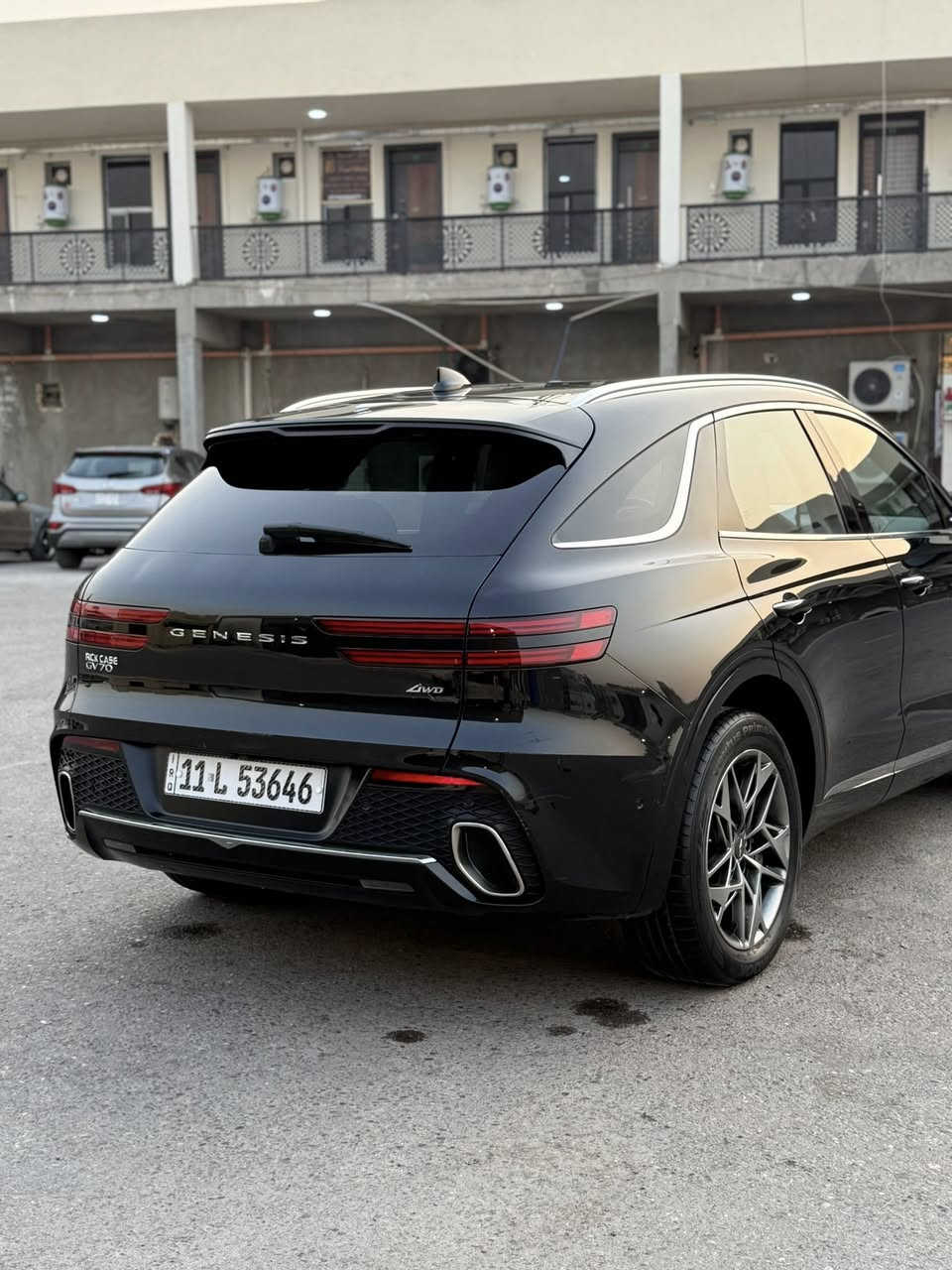 سلام عليكم 
للبيع جنيسز. 2023 GV70 
بيهه قطعتين تبديل لون شركه 
وباب السايق صبغ 
فول مواصفات 
رقم بغداد باسمي 
عنوان بغداد شارع فلسطين 
سعر 29 الف دولار 
بيع مستعجل ماكو هيج سعر 
***********
