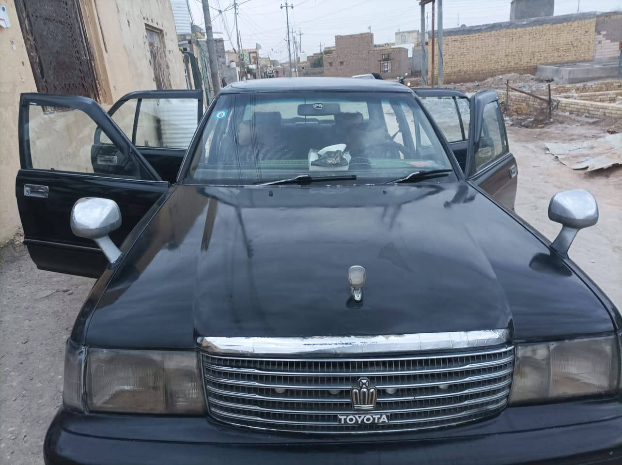 فدوة لا تشلع گلبي اقراء المعلومات قبل لا تخابر مگلف بالنشر الاتصال *********** انكليزي باسميي
السيارة مكفولة من العيب الشرعي والگص ونقل الجثة 
السيارة معمرة ومصبوغة قبل
خمس سنوات مو تجي وتكول بيها معجون السيارة السيارة بيها معجون 
بالقمارة مكفولة من العيب الشرعي والگص ونقل الجثة 
معمرة بدون حادث قوي فقط
ضربة بسيطة بالجاملغ الخلفي 
محرك وكير جديد لكن بي
دخان فقط أثناء التشغيل 
وتقطع للعلم .. كهربائيات
كلها شغالة ماعدة الرون 
والكيلو تبريد شغال تايرات 
جديدة حدادية كلها امبدلة
السيارة تجي تشوفها افضل
