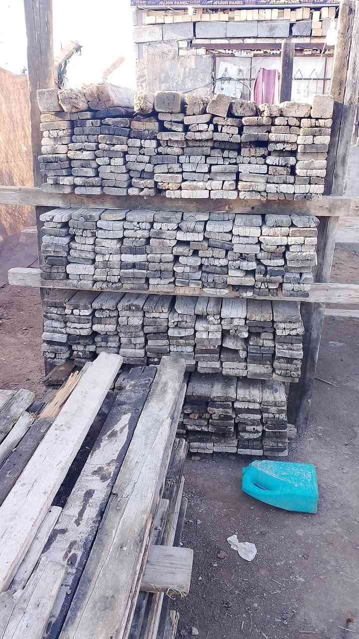 السلام عليكم شباب قالب خشب للبيع 10 مكعب روسي تارزس 25 ما متواجد على الفيس ***********
