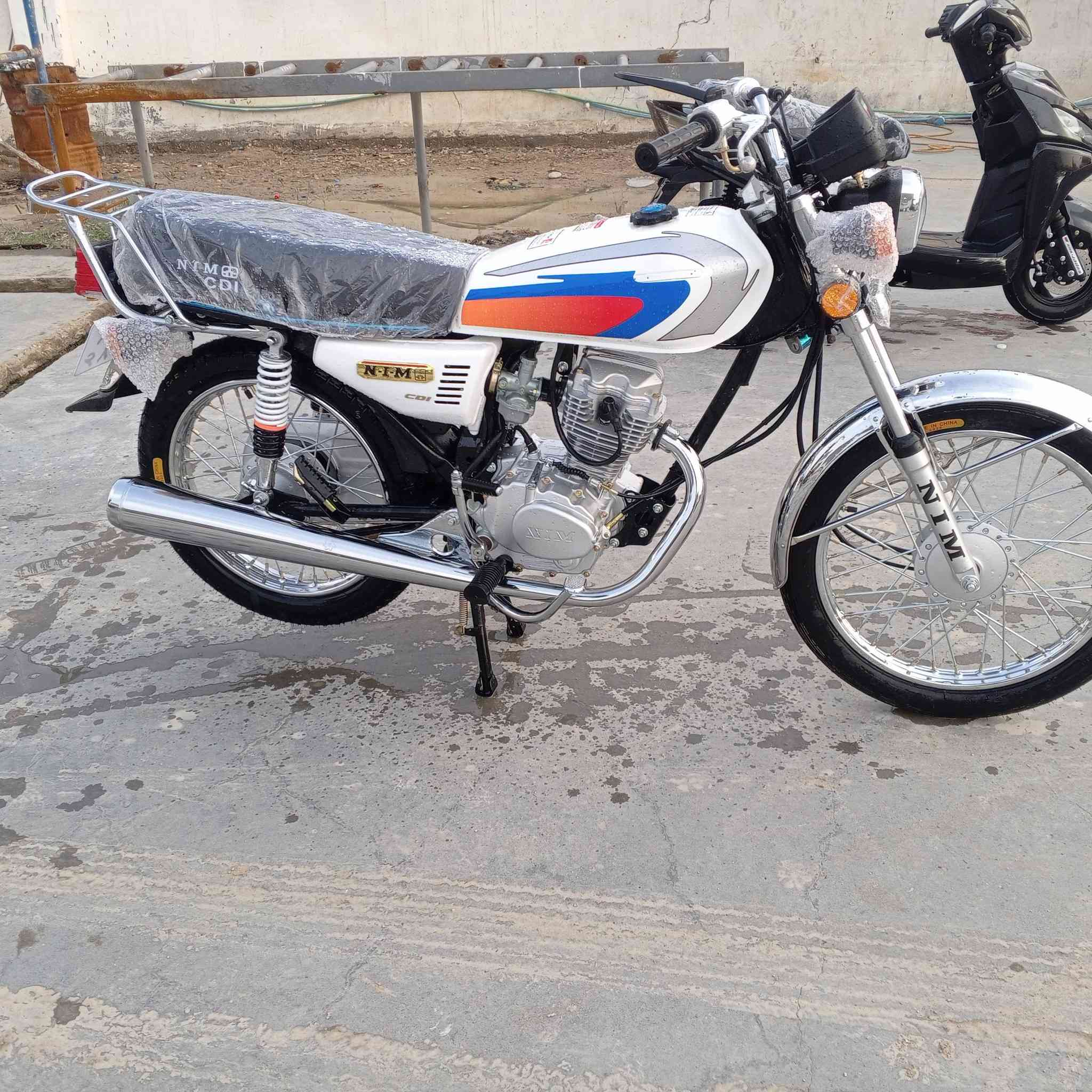 دراجه البيع موديلل 2027 مكاني قلعة سكر  *********** مراوس هم ترهمم بحربي 👍
