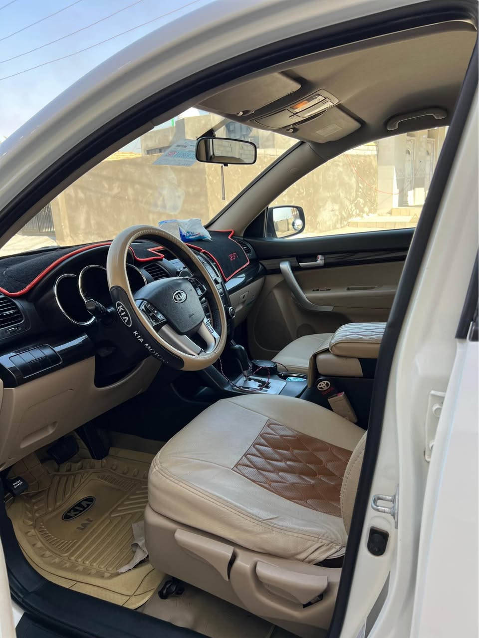 سورنتو 2012 خليجي 7 راكب كفاله السياره مكينه4 سلندر كفاله رقم بصره بيه بارد گد شبر بالچامغ الگدام السعر 148 وبيه مجال للشراي الاتصال *********** المكان بصره قضاء المدينه المدينة, البصرة
