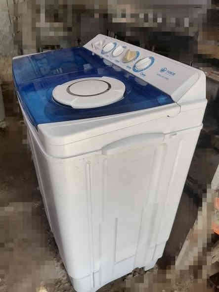 غسالة هيتاشي ٢٧ كيلو عالفحص كلها شغاله غسل وتنشيف اخت الجديدة ب ١٢٥ الف
حلة بكرلي شارع محطة الغاز او الاتصال عالرقم *********** الرقم بيه واتساب
