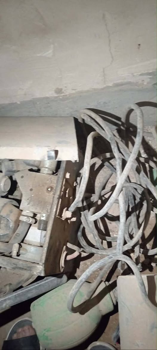 سلام عليكم البيع جهاز وريمون مال باب بودي اكتروز  معا كيبلات الجهاز مال كتروز بلادي شغال فول كامل من كلشي مكاني بغداد الاتصال ***********
