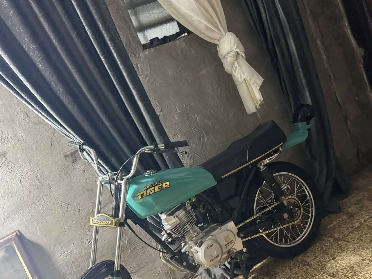 سلام وعليكم اربعه كير للبيع شاصي ١٨ اوراق ستنساخ اوراق ستنساخ مكاتبه شارع تعمير غراضه كله ستوني بس محرك ٢٥ مكاني نجف حي النداء  ب550وبيه مجال للشراي المو شراي فدوه لا يدخل ويتعبني ***********
