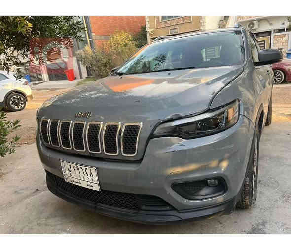 للبيع  جيب كومباس 2020 لمتد بلاس فول مواصفات وارد أمريكي ضرر بنيد فقط صور حادث بالمنشور ✅
السيارة كاملة بدون اي نقص 
الموديل: 2020✅
•الفئة: Limited Plus - فول مواصفات✨
• المحرك: 2.4 بنزين
• العداد: 40 ألف ميل فقط
• اللون: لون مميز ونظيف✨
• الاستيراد: وارد أمريكي
• الضرر السابق: بنيد فقط (صور الحادث موجودة
بالمنشور)✅
• الصبغ داخل العراق: باب خلفي فقط
رقم بغداد العنوان بغداد السعر 128 وبيهة  مجال  للستفسار اتصال ***********
