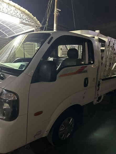 سلام عليكم كيا بنكو للبيع 3000مسكر 7كير سيارة مال بيت الله شاهد مامتعوبة مكينة بلجيس تبريد ثلج تايرات جدد سيارة خير من الله لايتات مسجل شاشة
السيارة بيها بارد بلدنة يم الماسحاات قليل

بارد بصفحة باب الي بصف السايق قليل ومعحون

وبيها معجون قليل البنيد قليل موضحات بلصور

باقي السيارة كفالةةة بسمي تحويل ثاني يوم سنوية جديدة صارلها شهر رقم انكليزي مكان السيارة بغداد مدينة الصدر الاورفلي *********** السعر 120وبيها مجال
