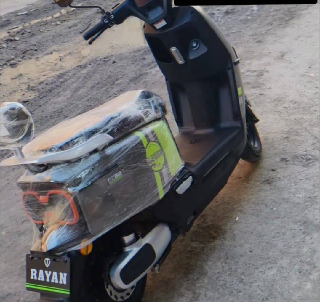 العنوان انتصار شارع 30
قرب أسواق حسام 

السعر 750
***********
