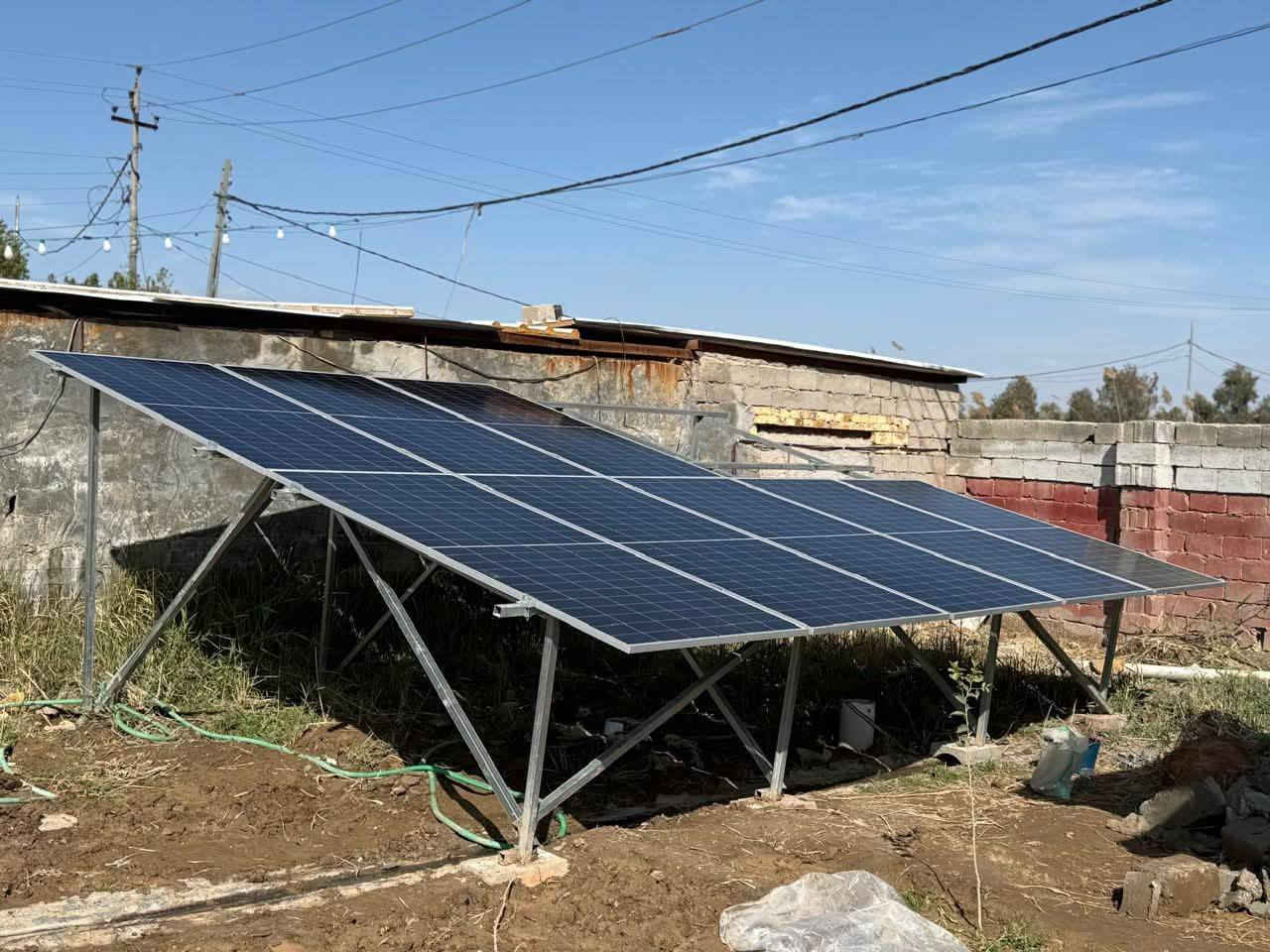 فضل الله وبثقة زبائنّا الكرام مستمرين بتنفيذ أقوى وأحدث منظومات الطاقة الشمسية 🔥

تم بحمد الله إنجاز وتنصيب منظومة متكاملة في مجمع بيع الأسماك للأخ نزار صاحب مركز محافظة واسط بقدرة⚡ 40 أمبير نهاري / 35 أمبير ليلي

💪 استخدمنا أفضل المواصفات العالمية وبجودة عالية جداً:

🔋 بطاريات Svolt عدد 2قدرة البطارية الواحدة 16.64 kWضمان 5 سنوات

⚙️ انفيرتر Deye بقدرة 12 kWضمان 5 سنوات

☀️ ألواح LONGi عدد 20قدرة اللوح الواحد 615Wضمان 15 سنة

✨ منظومة مصممة لتتحمل ضغط العمل المستمر وتوفر طاقة مستقرة بدون انقطاع، حتى بأصعب الظروف

📌 شغل نظيف – مواد أصلية – أداء عالي – واعتمادية تامة

إذا تريد تخلص من مشاكل الكهرباء وتضمن راحة بالك، إحنا جاهزين نخدمك بأفضل الحلول وبمواصفات عالمية.
م مهند الشمري للاستفسار ***********
***********
النور لمشاريع الطاقة الشمسية 
العنوان واسط قضاء العزيزية مقابل مركز الشرطة
