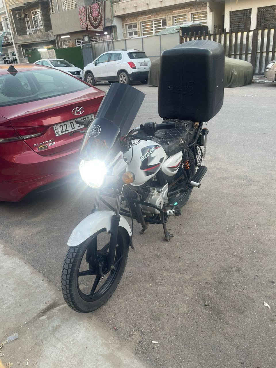 سلام عليكم بوكسر كلاسك موديل 2022 مرقمه رقم انكليزي بغداد بسمي تحويل ثاني يوم منضومه زنون  دراجه خير من الله مكان بغداد الغزاليه
***********
