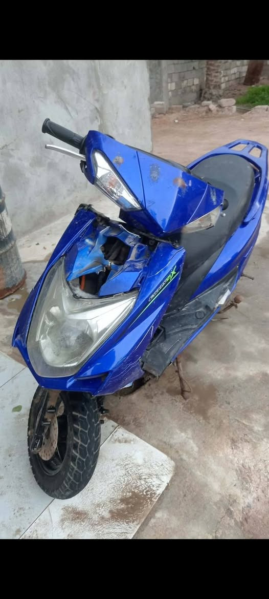 سكنس لبيع محركه مال ماكس ما مفتوحه نضيفه مكينه ناعمه بس كفر كدام بي كسر مكاني تنومه شط لعرب رقمي *********** سعر ٣٥٠
