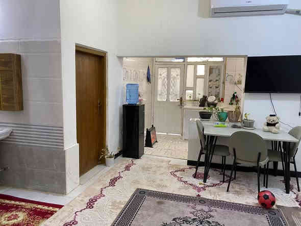 دار سكن طابو زراعي في حي ( ازليزل ) 
خلف بيت الحاج ( جوده اكويجو ) 
بجانب بيت سيد ( شهيد الجمراوي ) 
على شارع ( الرئيسي ) - ( ركن ) 
المساحة ١٦٥ / م 
يحتوي على ( غرفتين نوم ) 
صحيات داخلية + خارجية - بناء ابلوك - صب كونكريت 
ماء - كهرباء - ارضية بورسلين 

للاستفسار مراجعة مكتب ( غيدان ) للعقار  
واسط - الزبيدية - مقابيل حي ( الصناعي )  
***********  
*********** محمد سيد غازي
