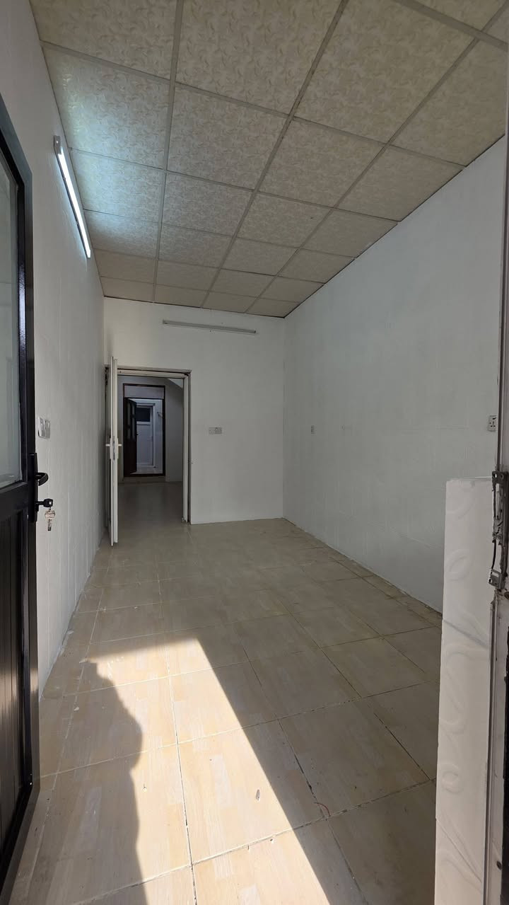 🏦#خانووی  پاک و خاوێن  لەموقیعی باش  بۆفرۆشتن 
🌍#شوێن || هەولێر گەڕەکی پێنجی حسارۆك قاطع هاوكاری                 #نزیک شەقامی کۆڕنیش
#لەسەر شەقامی 10مەتری                                                  🧱#ڕووبەری|| 125مەتر 
🗄#پێک هاتوەلە|| دیوەخان و  1 ژوری نوستن و مطبخ  و 1هۆل و 1حمام  بەیتونە   
💰#ڕووی قیبلەیە
📠#بۆ پەیوەندی کردن
📴فایبر واتساب ***********
📴فایبر واتساب 
ــــــــــــــــــــــــــــــــــــــــــــــــــــــــــــــــــــــ
🏦#بيت   طابو موقع ممیز  للبیع
 🌍#الموقع ||  اربیل حي خمسة حصاروك  قاطع هاوكاري                     #قریب من شارع کورنیش
#علی شارع 10متری                                                          🧱#المساحة ||  125متر 
🗄#یتکون بیت || استقبال  و غرفة نوم مطبخ و  صاله و حمام   بیتونە 
💰#اتجاە قیبلە
📠#للاستفسار اتصلوا ........
📴فایبر واتساب ***********
