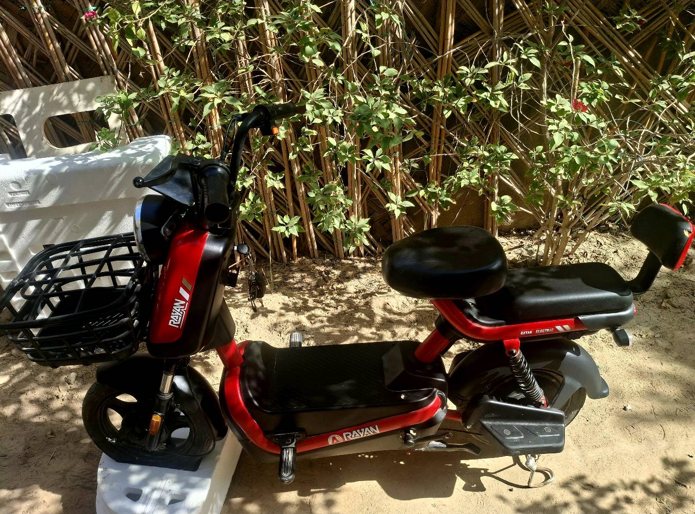 السلام عليكم دراجة شحن حجم 14 للبيع لدراجة كفالة واستعمال قليل مديل 2025  بيهة البطاريات 4 الريان 15 اميبر دراجة نضيفة بمعنى الكلمة السعر٣٢٥بيه مجال***********