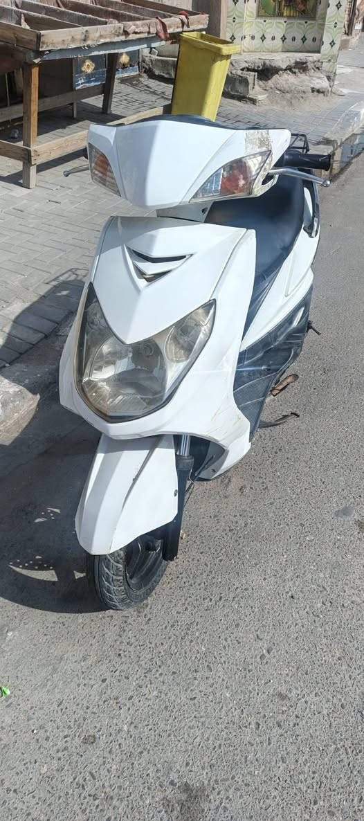 للبيع تراجه جديده امبدل بيهه بس بستن مال جني ***********   مكاني كرمة علي
