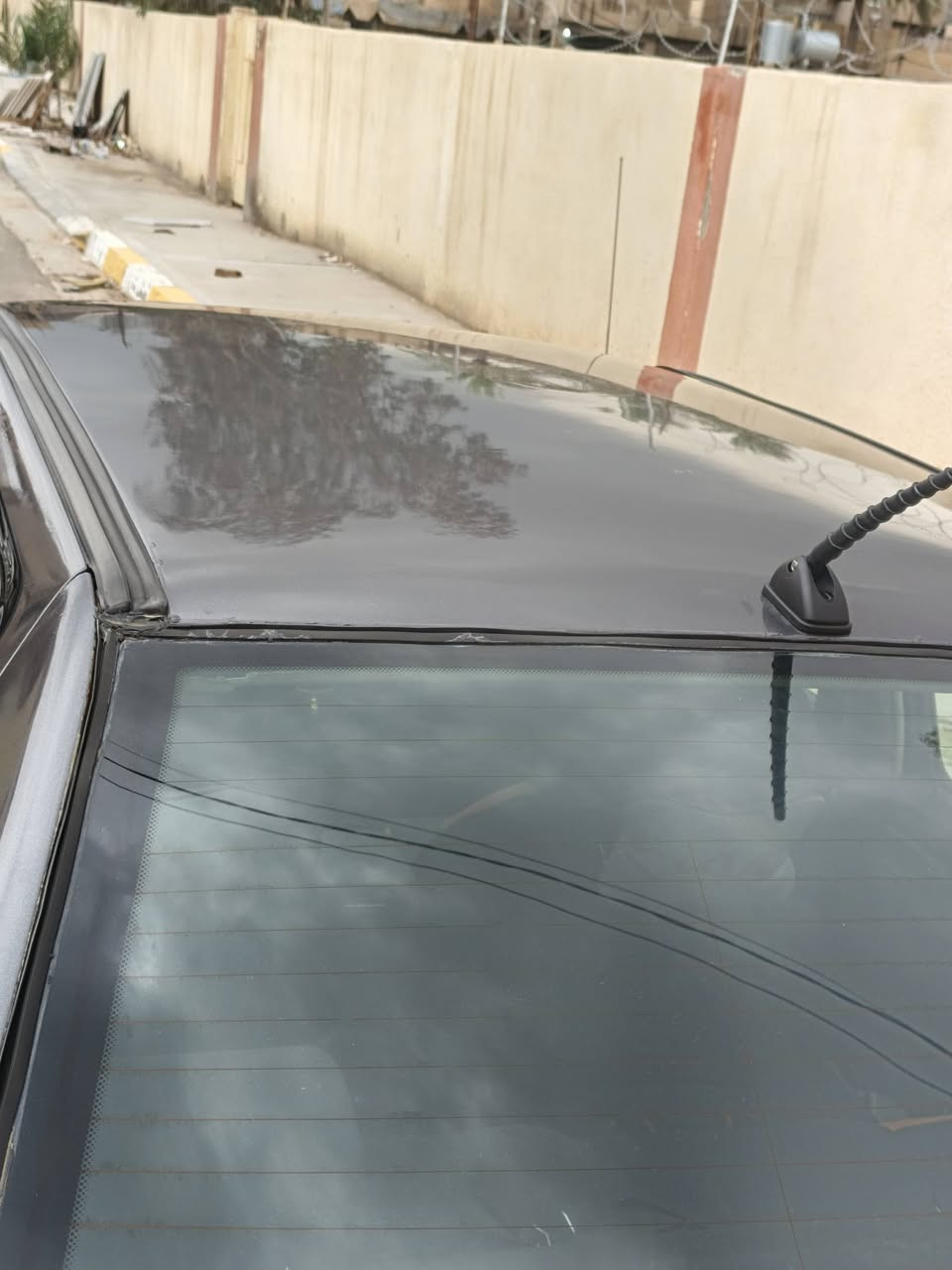 موديل 1992
محرك 2000
محرك وكير جيد جدا
كير اوتماتيك
تبريد شغال ثلج
صدر جديد
كهربائيات كله شغاله
اي نقص مابيهه
بدون ضربه 
سنوية جديدة
رقم بغداد انكليزي باسمي
السعر 45 وبيهه مجال بسيط
المكان الفلوجه
للإستفسار ***********
