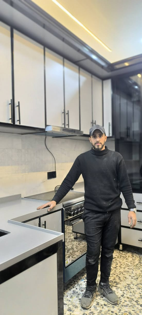 *مطابخ حديثة وعصرية من معمل الماس*

- *النوع*: تركي
- *التحشيه*: خشب بليت 1ملم حقيقي
- *نوع الوجه*:  اليكابون 3ملم 

تم التجهيز بأعلى جودة وأفضل الأسعار!

*خدماتنا:*

- تصميم وتنفيذ مطابخ حسب الطلب
- تركيب مطابخ
- صيانة وإصلاح مطابخ

اتصل بنا اليوم لطلب عرض أسعار أو للحصول على مزيد من المعلومات!
نحن في انتظارك! 😊
#الماس🌹


**إذا كنت صاحب هذا الإعلان وتريد حذفه لأي سبب، رجاءا أرسل رسالة إلى الدعم الفني**